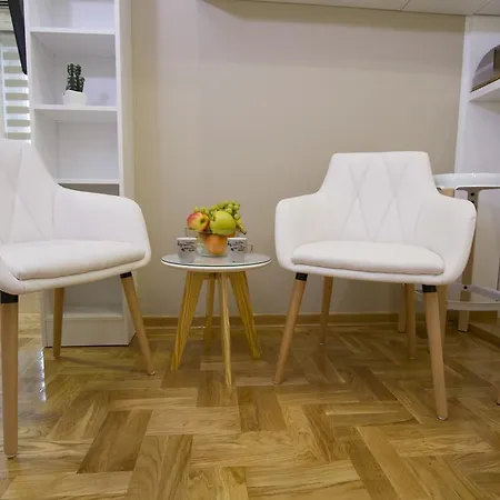 아파트 Lux Life *